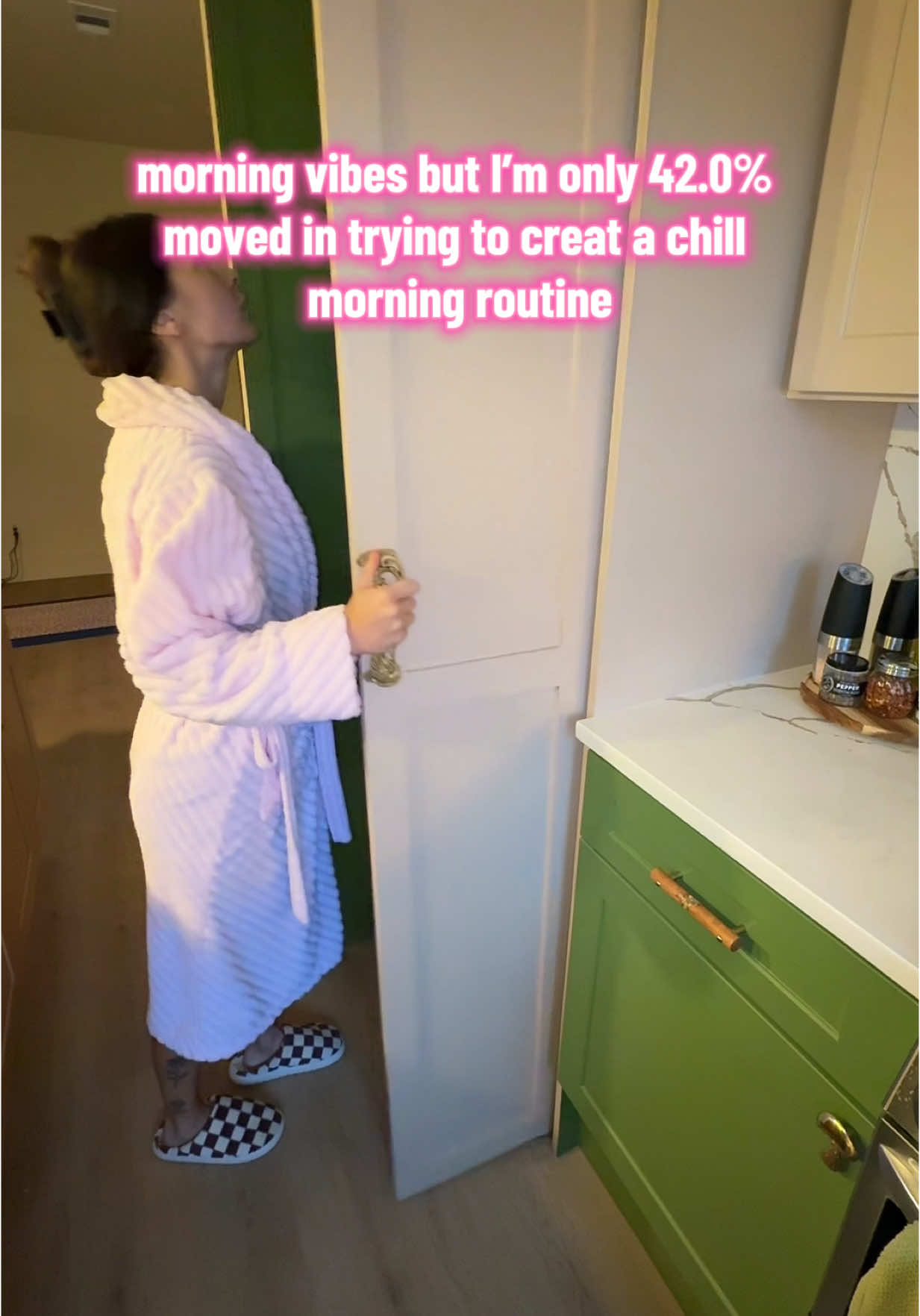 as long as the cats get their catnip first thing it’s pretty chill. Lots of people still coming in and out so it’s been tough to actually settle. But we’re trying and doing what we can. Proud of me😌🫶 g morninggg promise I’m editing food videos rn too😺 #morning #newroutine #newme #vibes #catmom #idkwhatimdoing 