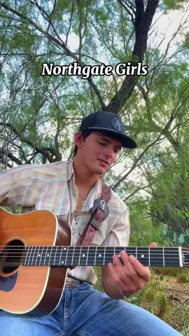 This one’s for Harry’s💔🙏🏼#gonebutnotforgotten  #texascountry #singersongwriter #countrymusic #collegestation 