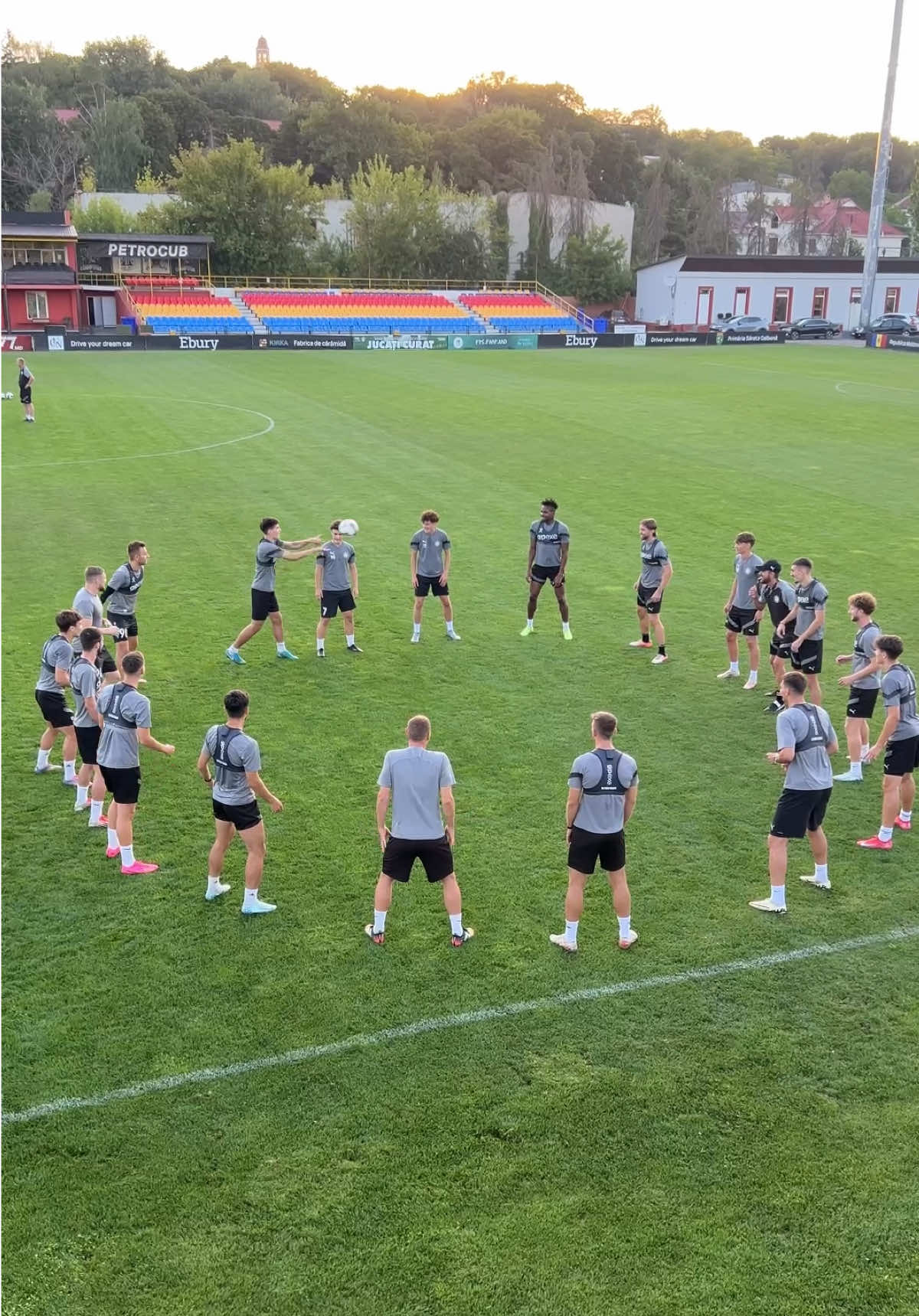 ⚽️ 𝗙𝗨𝗡𝗡𝗬 𝗚𝗔𝗠𝗘 ⚽️ #footballtraining #soccertraining #sport #sports #funnygame 