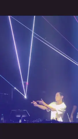 Bagaimana bisa diredupkan jika cahaya nya terlalu menyilaukan🥰🥰 sehat sehat selalu kesayanganku @DJ Panda  #djpanda #djpandaofficial #pandagank #fyp #xybca 🤍🤍🤍