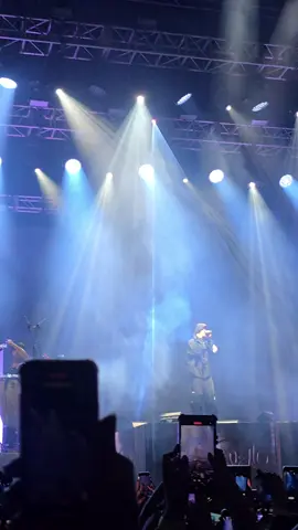 Trueno - FEEL ME??  Costa 21 #argentina #trueno #mundo #concierto #despedida  @Trueno