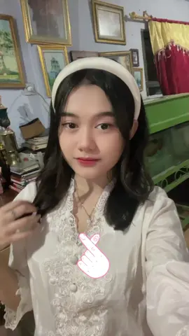gadis cantik @SalwaNura .pinjam soundnya @Iqbal Seluma 