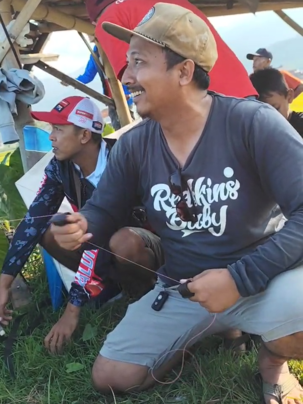 Klasik memang asik. #adu #layangan #115cc #ulur #klasik