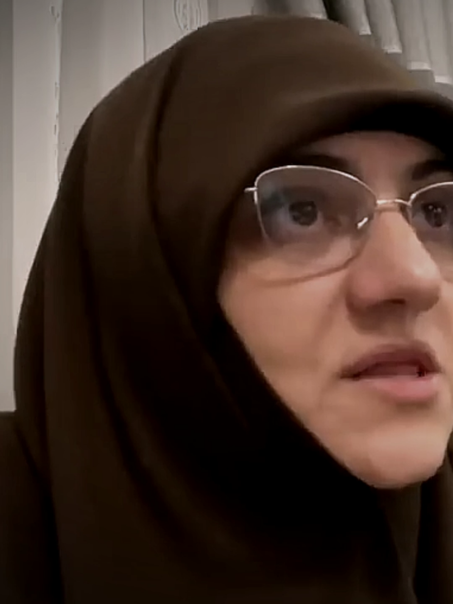 ...  #هاله_سمير 