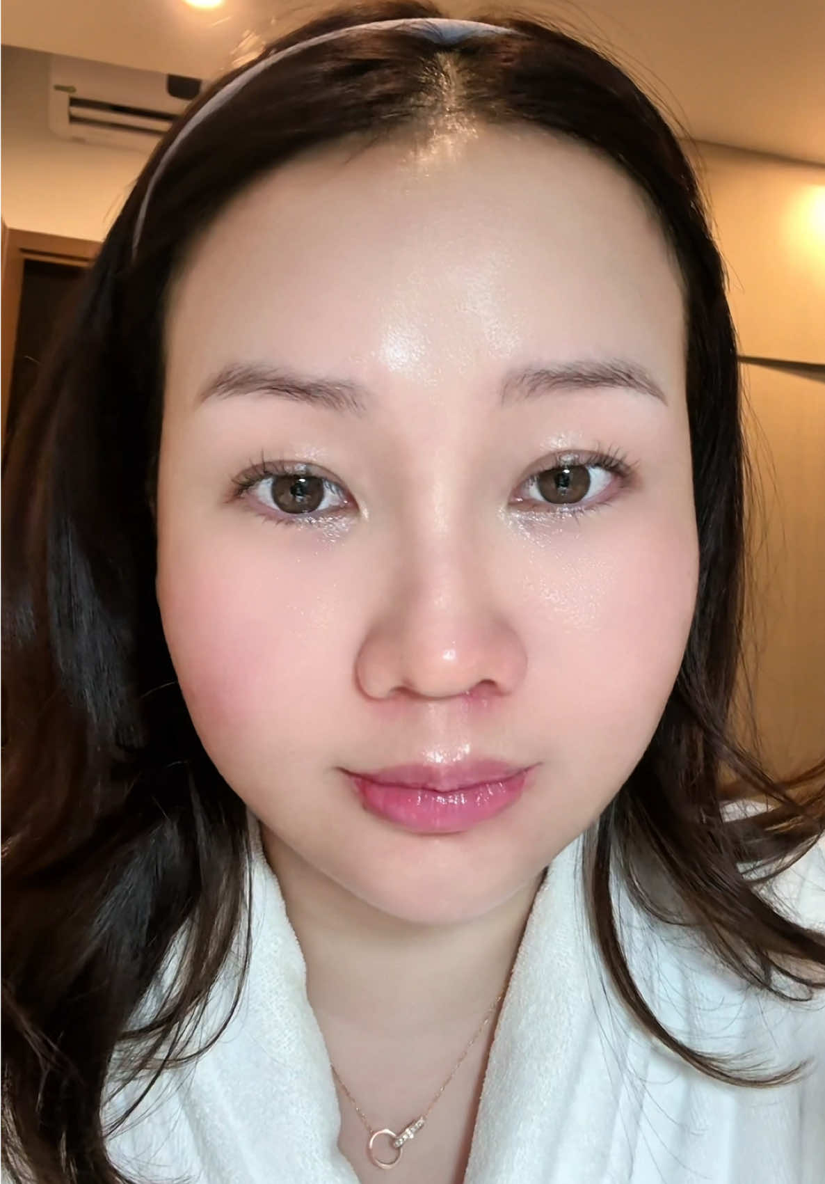 Đừng để ý cục mụn ở mũi t nhé 🙃 #chiase #tamsu #review  #kemmat @Elixir Vietnam sao sốp không bán cái này ở VN a?  