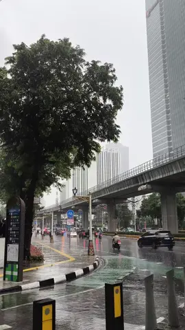 Jakarta when it rains  • • • • • • #fyp #kebutuhanhati #when #rain #jaksel 