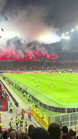 Ecco cosa avete rovinato!❤️🖤 #milan #sansiro @AC Milan #perte #fyp 