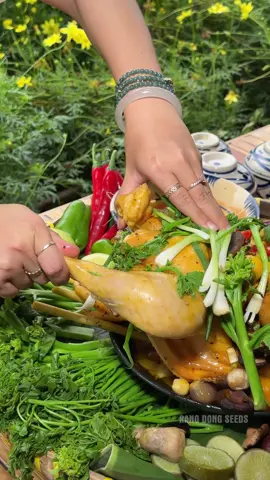 Gà hấp mắm tiêu mời bà con cùng thưởng thức ạ 