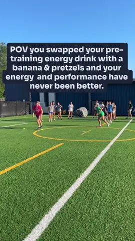If you find yourself hitting a wall during training your conditioning might not be to blame.  Instead consider what you ate before training as eating the wrong things or nothing at all can hurt your performance.  Make this simple swap and notice how your performance improves!  #sportsnutrition #sportsdietitian #studentathlete #athleteeats #athletenutrition 