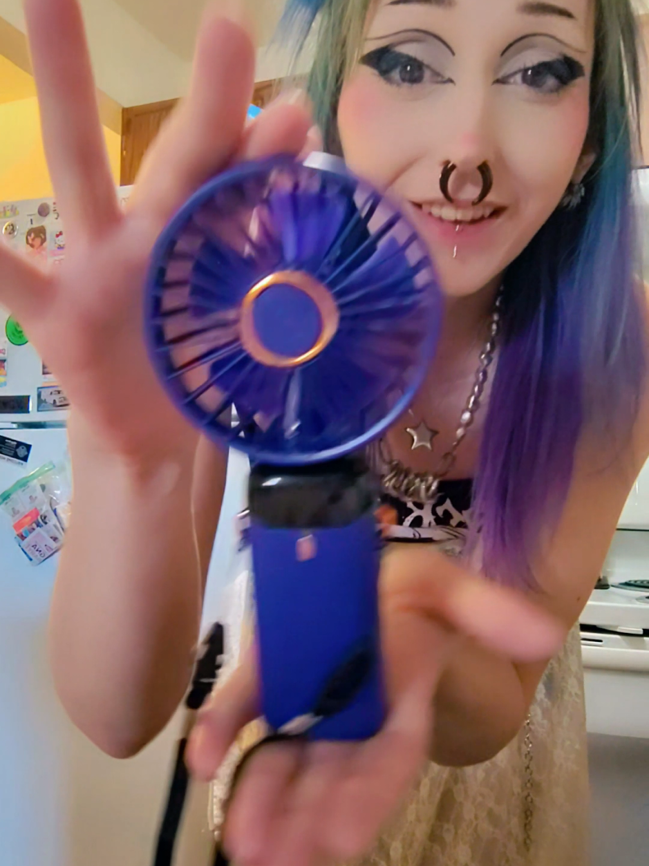This is PERFECT for women with hit flashes, summertime, school, the office.. etc! #turbofan #handheldfan #tiktokmademebuyit #freeshipping 
