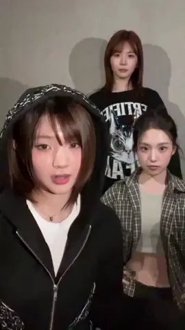 triple s Kwak Yeonji Kotone jiyeon #tripleS #YEONJI #KOTONE #JIYEON