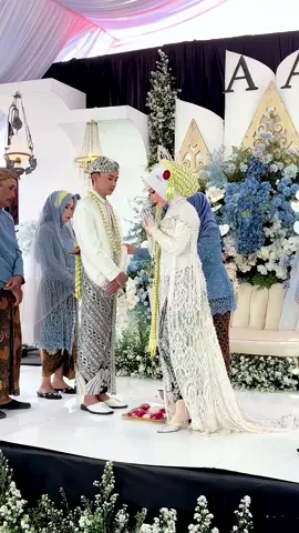 pov : aku, kamu, dan adat jawa👰🏻‍♀️🤍 #fyp #soloputrihijab #xyzbca #pengantinbaru #temumanten 
