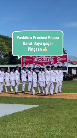 Baru kali ini nonton #paskibra secara langsung dan jaraknya sangat dekat. Dan sangat respeck dengan salah satu Anggota Paskibra Provinsi Papua Barat Daya, semangatnya yang luar biasa pantang menyerah saking kuatnya sudah berapa kali hampir terjatuh namun masih bertahan, luar biasa semangat perjuangannya 💪🏻 #paskibra #paskibraka #provinsi #papuabaratdayakotasorong #provinsipapuabaratdaya #paskibraka #semangatberjuang #hutri80 