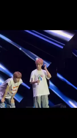 😭 #mark #renjun 