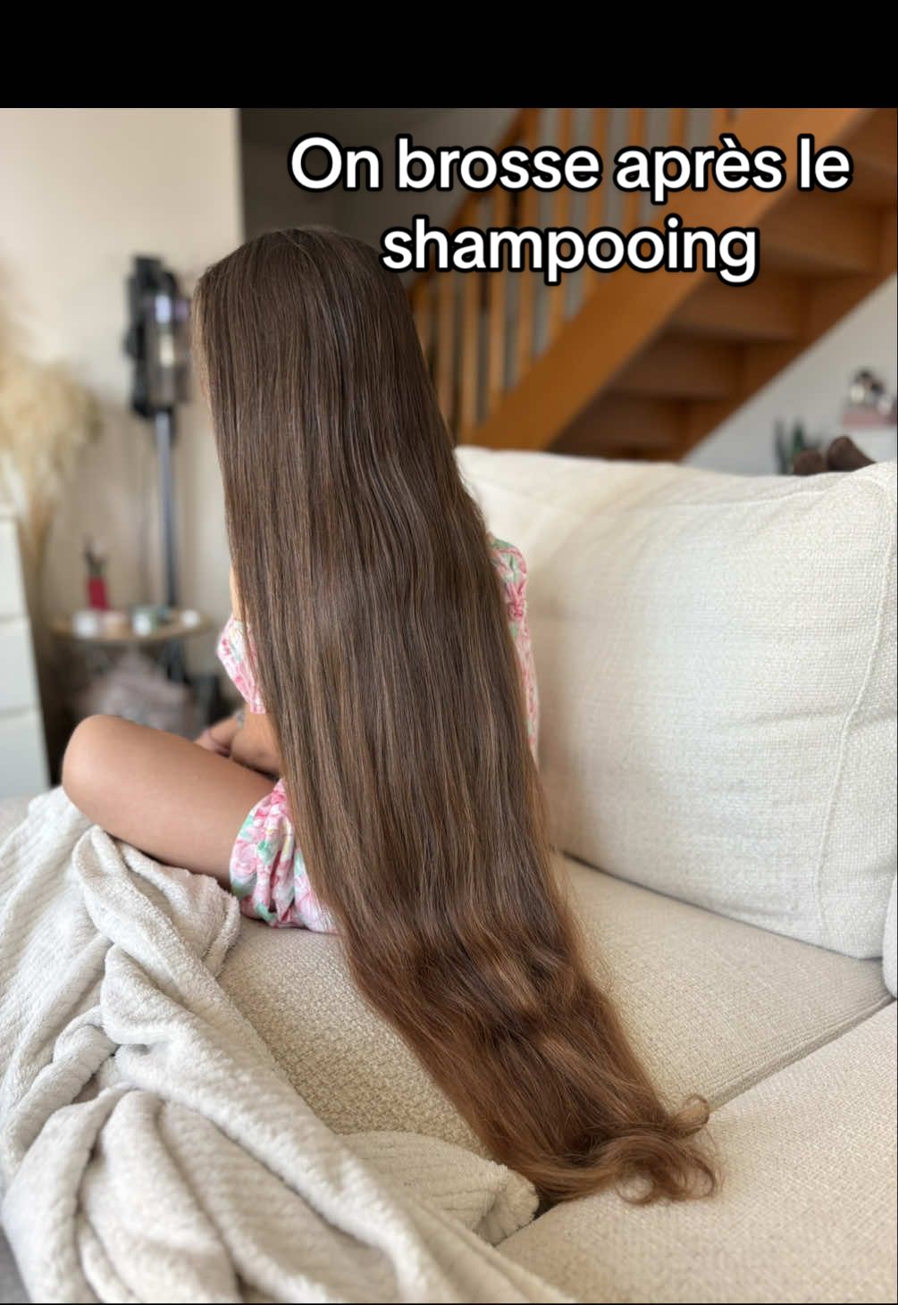 #slowmotion #hair #hairstyle #cheveux #routine la routine après le shampooing, le masque on peigne avec le démêlant @Revlon Professional France @Revlon Professional @Kérastase 