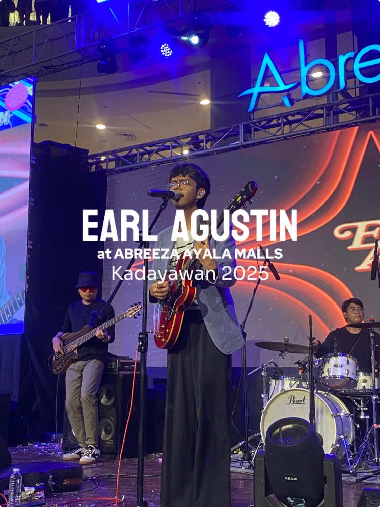 @Earl Agustin lit up the Kadayawan 2025 stage at @Ayala Malls Abreeza! 🙌✨ What a vibe—his energy and music truly made the celebration even more alive! 🌸 #Kadayawan2025 #GlobeKadayawan2025 #GoForwardTogether #earlagustin  #DavaoXplorer #davaovlogger #DavaoCity #GMusicFest 