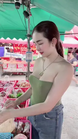 ถึงจะไม่มีต้นทุนในชีวิตแบบใครเขาแต่อย่างน้อยก็.. มีแรง มีสมอง มีสองมือและมีกำลังใจที่ๆเพื่อเผชิญอุปสรรคให้ผ่านพ้นไปได้ ❤️🙏🏻👏#น้องเดียผักสด #แม่ค้า #สระบุรีบ้านเรา #แม่ค้าผัก #น้องเดียผักสด #ผักสด #สวย #น่ารัก #นิสัยดี #แวะมาอุดหนุนได้นะค่ะ😀 #สร้างอาชีพ 