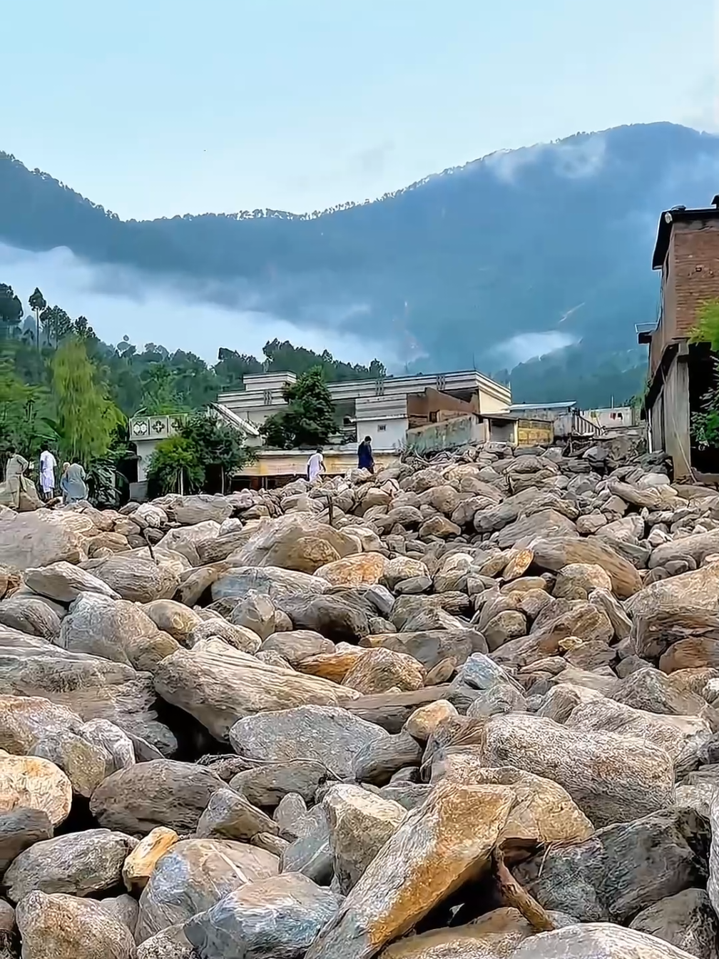 خیبرپختونخوا سیلاب: بونیر، سوات اور بٹگرام شدید متاثر 🚨🌊 #خیبرپختونخوا #سیلاب #بونیر #سوات #بٹگرام