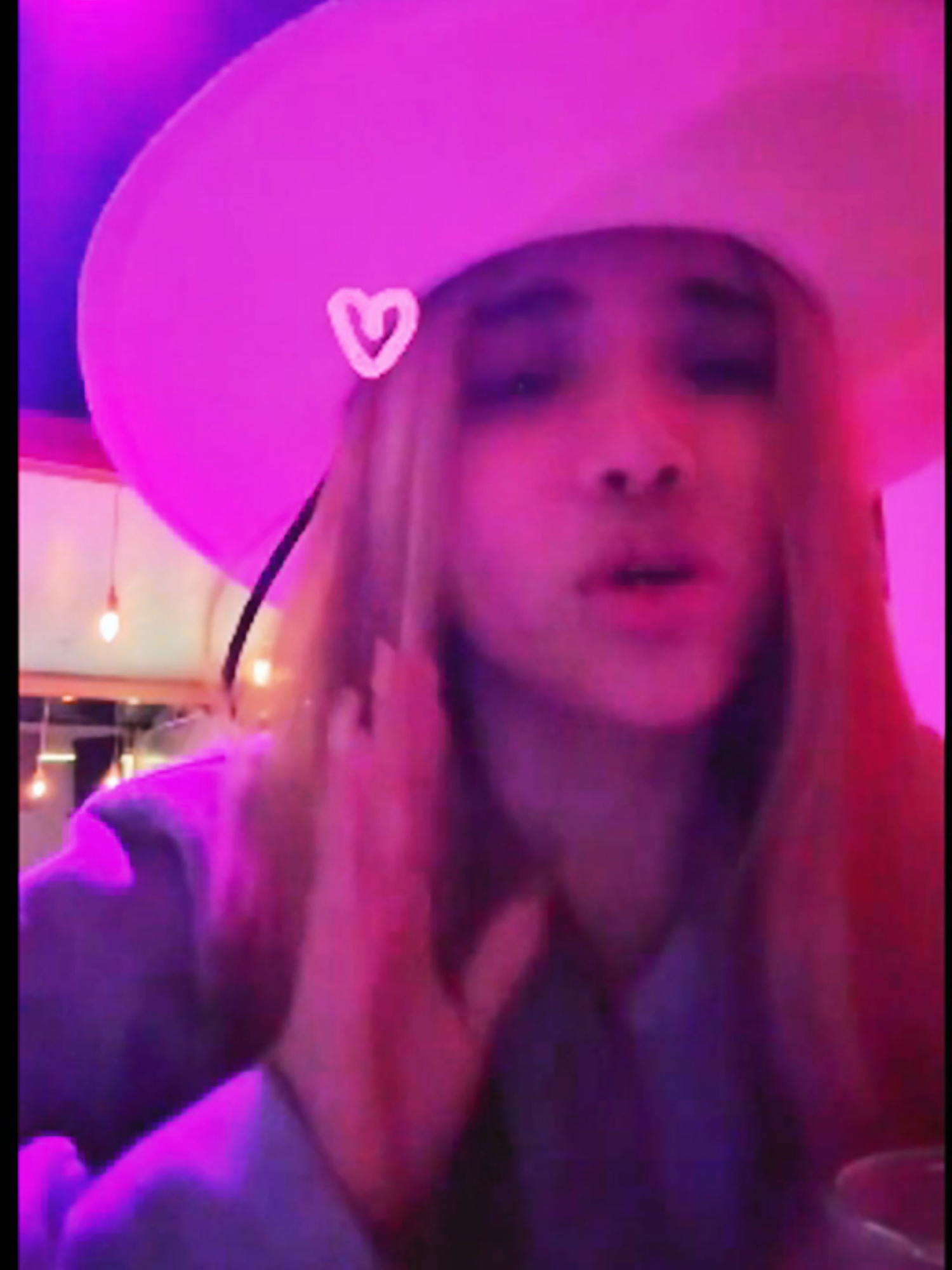 Sandra prende live despues que Smash la 