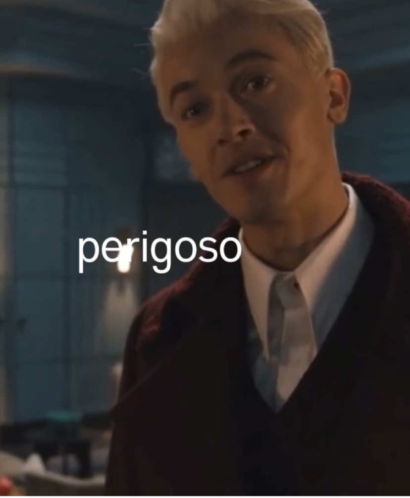 #HUNGERGAMES :: fazer isso foi muito legal, o snow combina muito com gélido coração #jogosvorazes #corialanussnow #katnisseverdeen #fy 