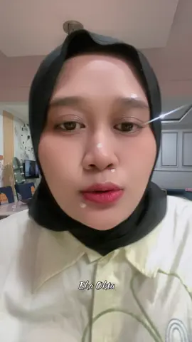 Jerawat mengering dan bekasnya cepet pudar cuman pakai produk ini aja 