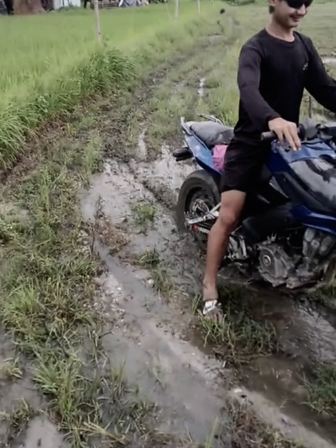 Hilo May Bhasiyo Bike #trending #motovlog #govairal #haidibungvlogs #chalphal 