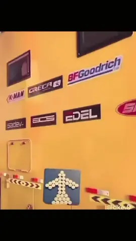 ‏سعودي يضحك على الفلبيني #😂😂😂😂😂 .