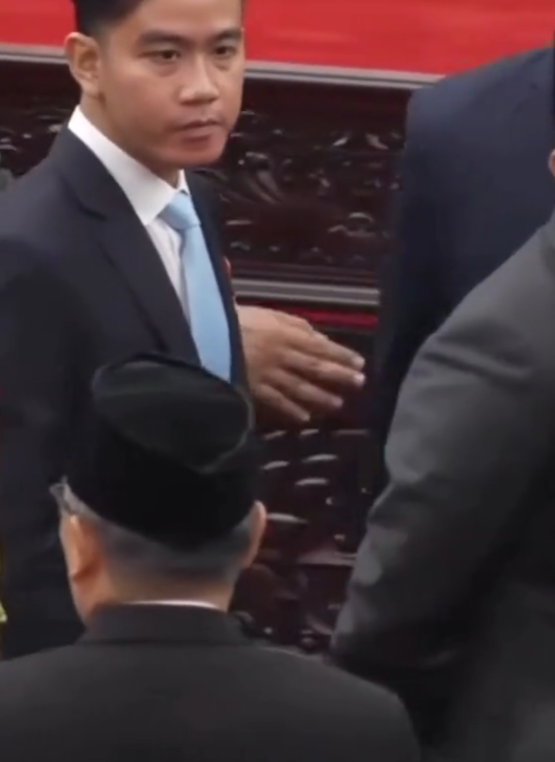 ekspresi ny pak wapres keliatan udah muak bngt tuh liat tikus² rakus yg menari nari di atas penderitaan rakyat nya #promomakanmerdeka #bubarkandpr #koruptor #dpr #dprri 