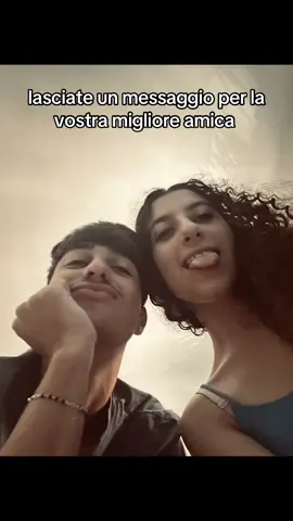 ho avuto la fortuna di capire che l'amore non è solo quello in una relazione e che l'amicizia tra maschio e femmina esiste ed è veramente unica. ho conosciuto la mia migliore amica in primo liceo e, nonostante il covid, siamo riusciti a legare tantissimo (soprattutto una volta tornati in classe). c'è stato un momento in cui purtroppo, dopo la fine del quinto, non ci siamo più sentiti e abbiamo perso i rapporti per una discussione...ho passato sei mesi a chiedermi come sarebbe stato possibile ritrovarci e a rendermi conto di quanto mi facesse faccia bene al cuore avere lei nella mia vita. dopo un po' ho deciso di dirle tutto quello che lei significava per me e quanto sarebbe stato un peccato perdere il nostro rapporto...abbiamo cercato di chiarire piano piano e per fortuna, ci siamo riusciti. una delle cose che abbiamo in comune che ci lega di più sono i @pinguini_tattici_nucleari e le loro canzoni, che descrivono perfettamente noi e le nostre storie; dico questo perché a ottobre ho comprato due biglietti per il loro concerto di Roma del 4 luglio, noi non ci sentivamo più eppure li ho presi sperando, in qualche modo, di andarci con lei. coincidenza ha voluto che, dopo aver ripreso i rapporti e averle fatto questa 