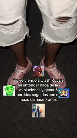 Quien más a vuelto?#clashroyale #clashroyalememes #clashroyalemoments #videojuegos🎮 #amistad 
