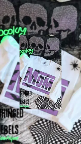 It’s fricken 🦇 bats!!  #crewnecks #spookymom #altfashioninspo #altrocktober #altfallstyle 