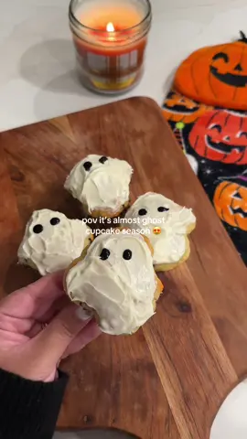 can’t wait!!! 👻 #fallrecipes #fallbaking #halloweencupcakes #halloweentok #halloweenvibes 