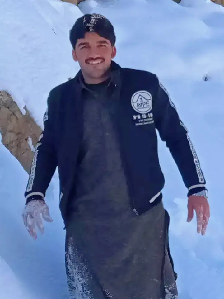 #CreateWithEffects #creatorsearchinsights @ishwan93 @abidPashteen12 