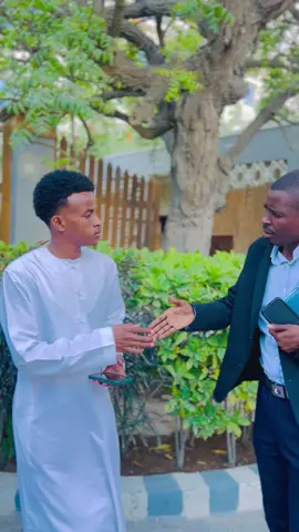Ninkan markoo kaa hor imado maxa kugu soo dhaco 😂#@XARIIF MAGAALO - DAARIQ #burhaanib #foryoupage #fouryou #somalitiktok #virał #viralvideos @Gallad diiriye #CapCut 