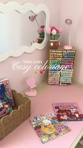 Mon coin cosy coloriage ✨🤍  J’aime trop le rendu de mon bureau bien girly 🌷☁️ Tout les articles de la vidéo viennent de Temu.  🌈 recherchez le code dyr9294 pour voir ma sélection coloriage *nouveaux utilisateurs de l’app uniquement avec commande éligible* #cosycolo #cozy #cozycolo #coloriage #coincolo 