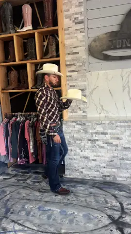 Chulada de sombrero @Arturito 👦🏻 