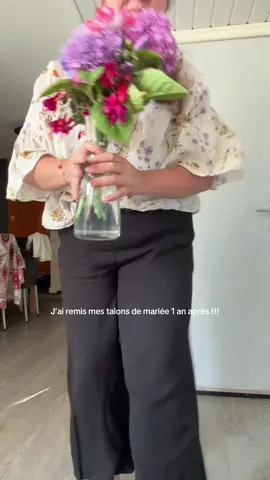 J’ai remis mes talons de mariée 1 an après !! 😍