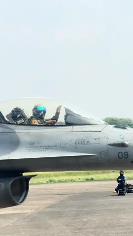 Terima kasih warga Jakarta, sampai bertemu di HUT RI Ke-81!🔥🐉🇮🇩 #hutri80 #tniau #f16 