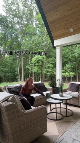 It’s time to bring fall to the house. #fall #falldecor #fallporch 