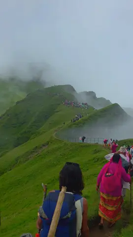 Omg! So beautiful view  on the way to Badimalika #sudurpaschim Nepal💞🇳🇵