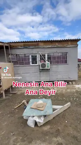 imkanım olsaydı məndə belə usagin birin sevindirərdim  ən böyuk savabdır uşagin sevinci dunyalara dəyər