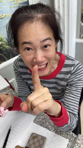 Tiệm nails bất ổn!! 9+1=10…nails 9+1=9 ???#nailnailsnails #vietnamese #funny #haivuinhon #haikich 