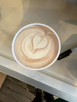 🫦☕️ #barista #latteart #starbucksbarista #baristacore #fyp 
