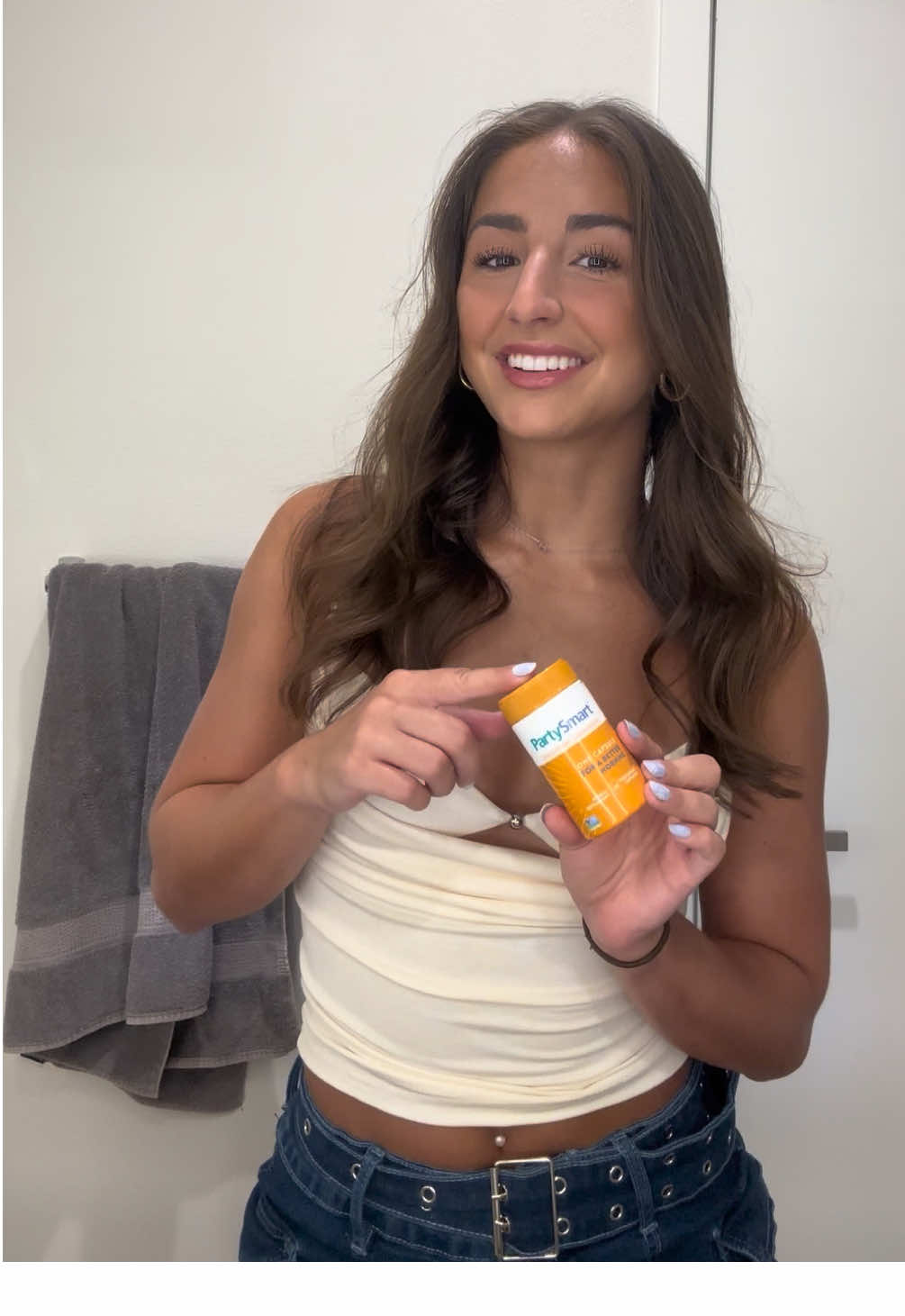 #ad When I’m going out, PartySmart is a non-negotiable 🥂 It’s a simple, single-capsule supplement that helps metabolize alcohol so you can feel better the next day. No complicated routines, just smart planning. #partysmartpartner Grab yours through the link in my bio🛒 @PartySmart  