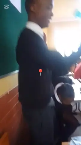 🥳