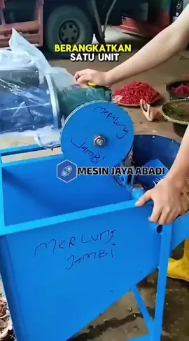 Pengecekan unit mesin kupas kelapa sebelum pengiriman, bagi yang mau pemesanan bisa langsung hubungi nomor dibio... #mesinkelapa #mesinkupaskelapa #sabukkelapa #kelapa #mesinmurah
