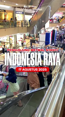 MOMEN PENGUNJUNG METROPOLITAN MALL BEKASI TURUT MENYANYIKAN LAGU INDONESIA RAYA HUT RI KE 80🥳🇮🇩 siapa yang tadi ada di Metropolitan Mall Bekasi?!🥳 #indonesiaraya #choir #metmallbekasi #bekasiinfo #indonesiaraya #metmallbekasi #flashmob #fyppppppppppppppppppppppp #fyp #fypシ #metmallbekasi 