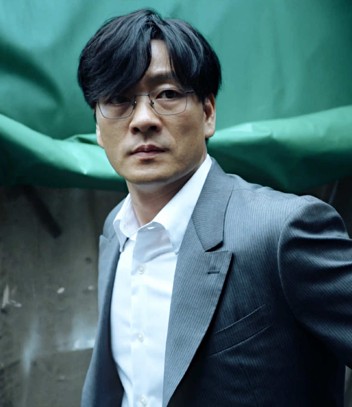 the glasses and suit combo is sooooo crazy ughhdf 🫦 ac: alphaaudios / scp: kal6psiiascp | #squidgame #squidgameedit #sangwoo #sangwooedit #fyp | FAKE EVERYTHING!