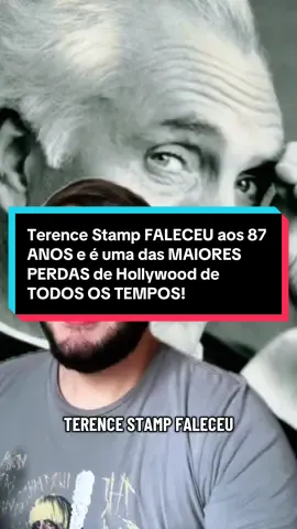 Terence Stamp, Ator de Superman (1978), Priscilla, a Rainha do Deserto (1994), Operação Valquíria (2008) e A Mansão Mal-Assombrada (2003). morre aos 87 anos. Nascido em uma família humilde — filho de um operador de rebocador —, tornou-se um dos maiores galãs do cinema britânico. Era conhecido tanto por seu estilo impecável quanto por seus romances de alto perfil com Julie Christie e Jean Shrimpton. #terencestamp #hollywood #rip #fyp #foryou 