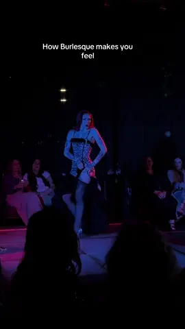 This song + burlesque 💋 . . . #burlesque #showgirl #costume #burlesqueperformer #adelaide #stage #leopard #alternative #tattoos 
